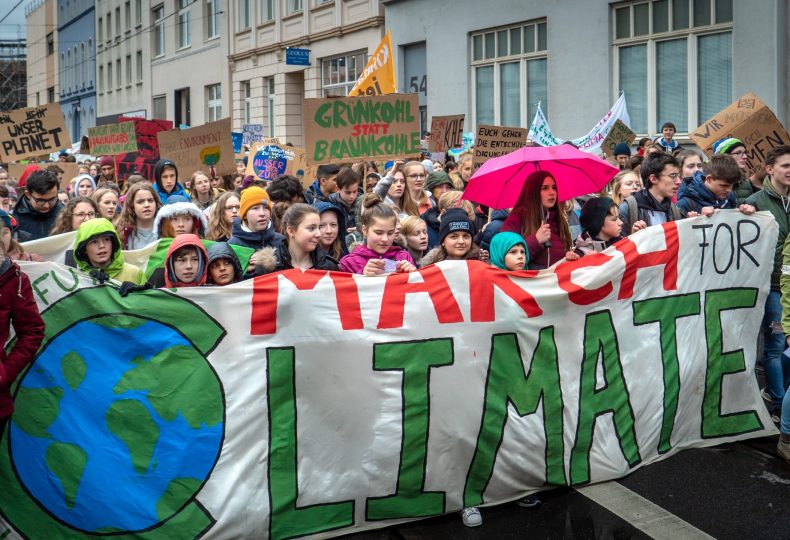 Fridays for Future, 15.03.19, Bonn Photo by Mika Baumeister on Unsplash